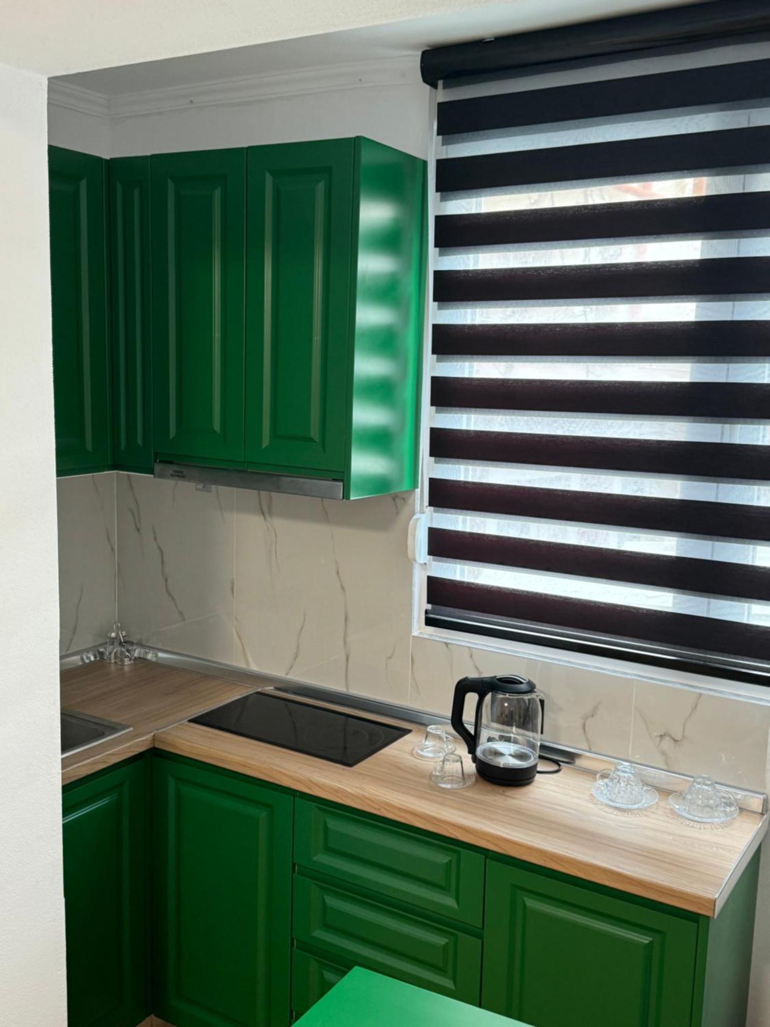 Keli'S Apartment Тирана Екстериор снимка