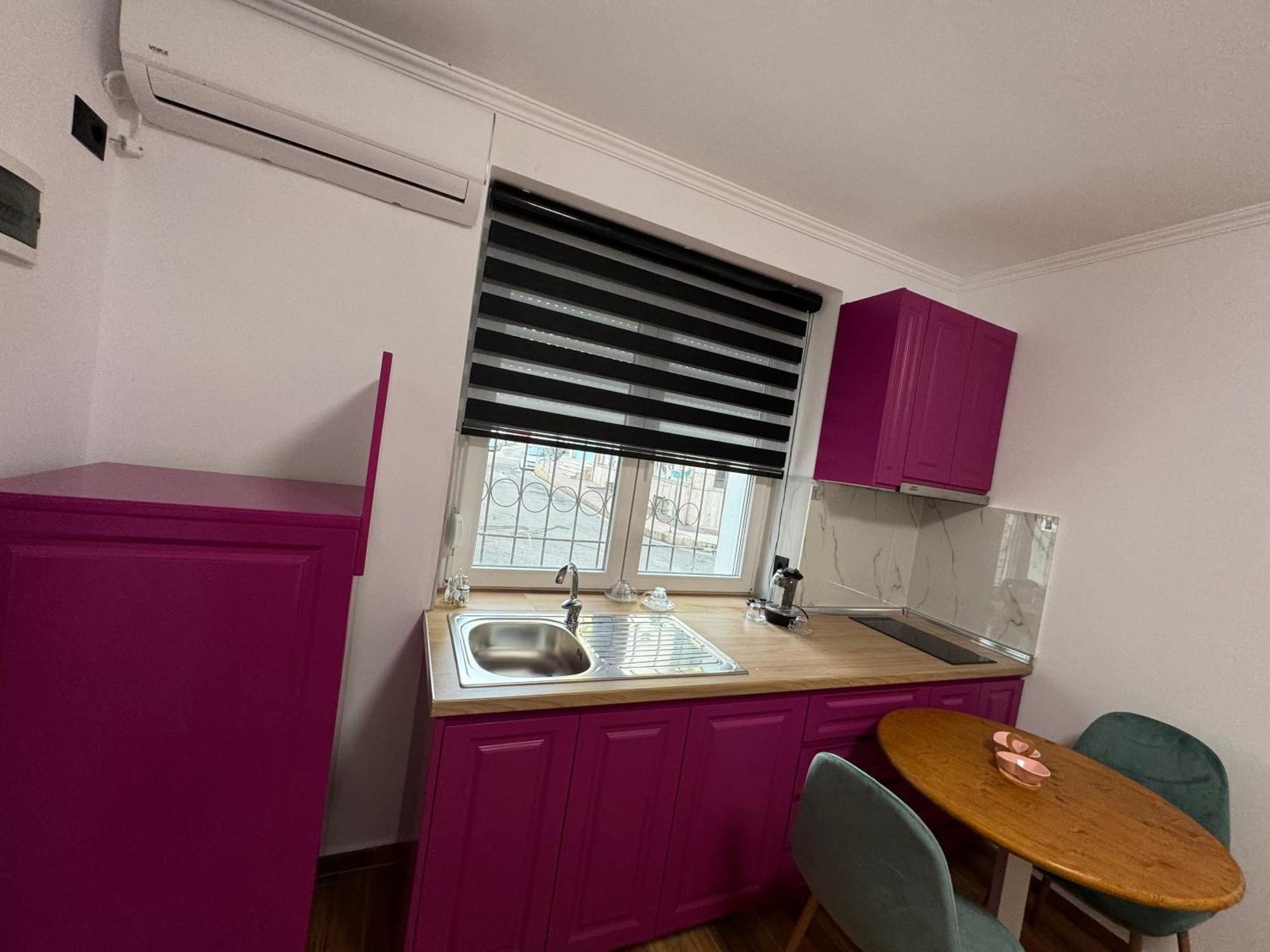 Keli'S Apartment Тирана Екстериор снимка
